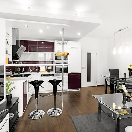 Bnb New Beautiful Apartment In The Center Of Ostrava With Option Garage Parking Buitenkant foto