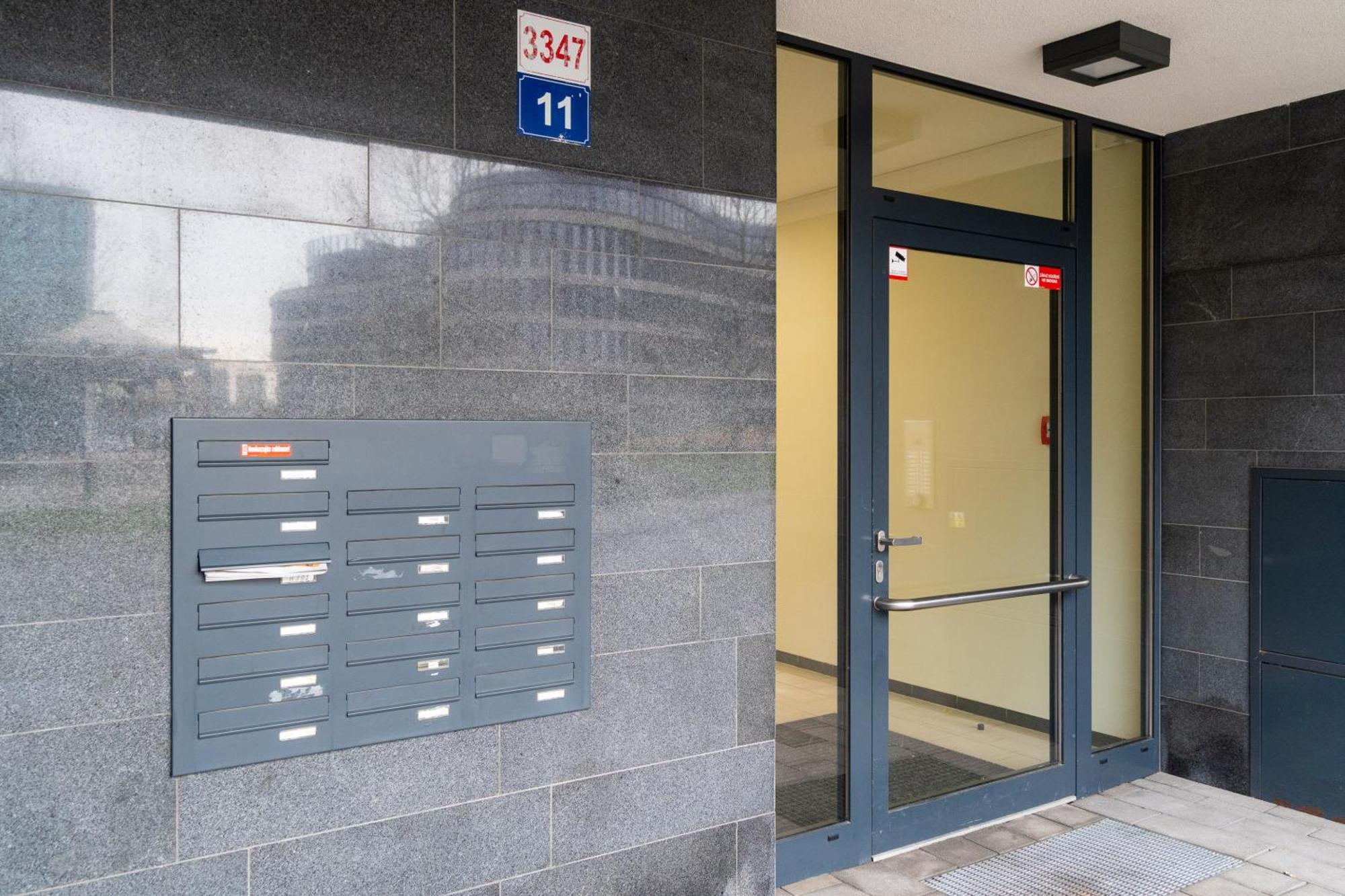 Bnb New Beautiful Apartment In The Center Of Ostrava With Option Garage Parking Buitenkant foto