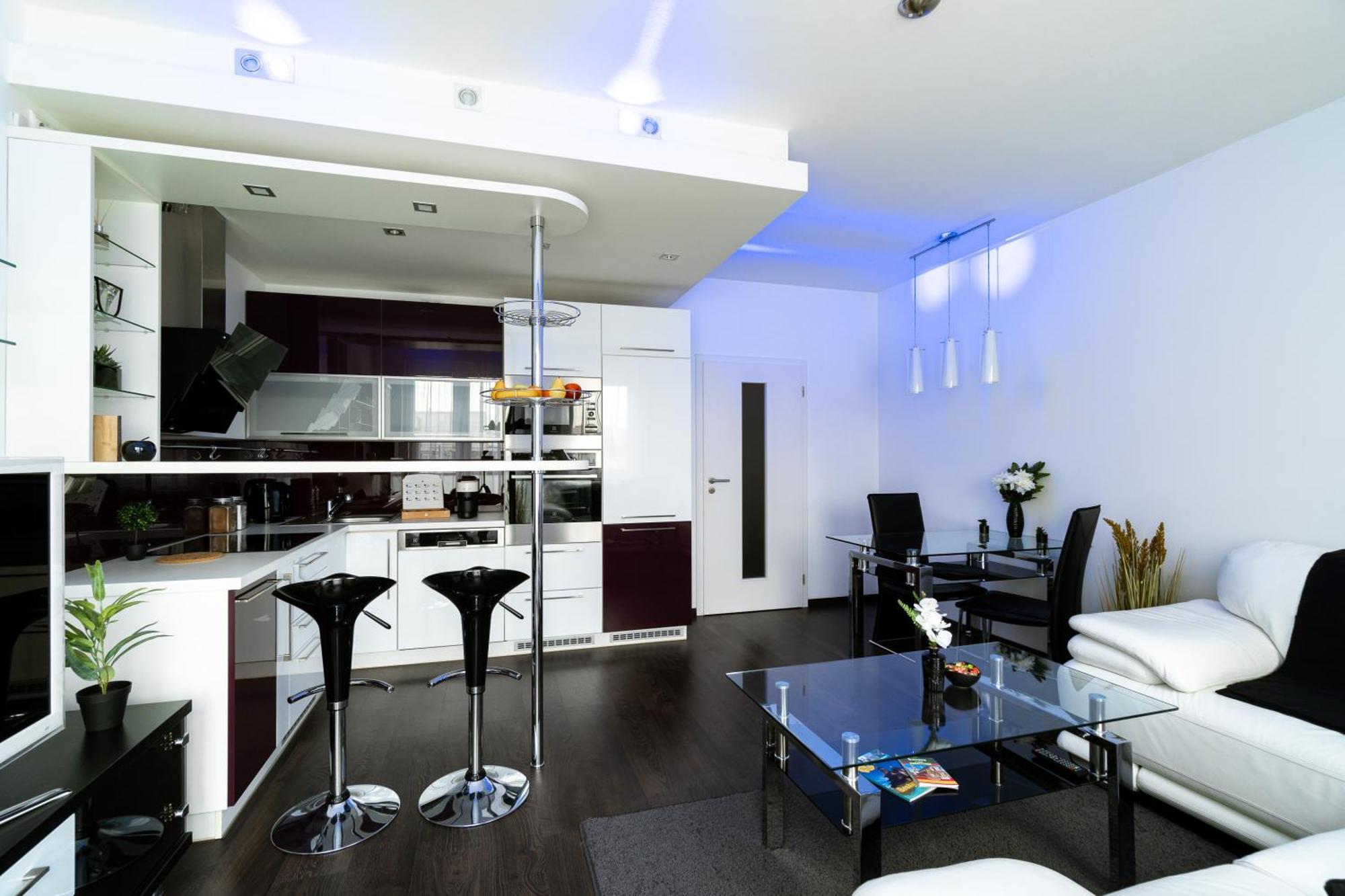 Bnb New Beautiful Apartment In The Center Of Ostrava With Option Garage Parking Buitenkant foto