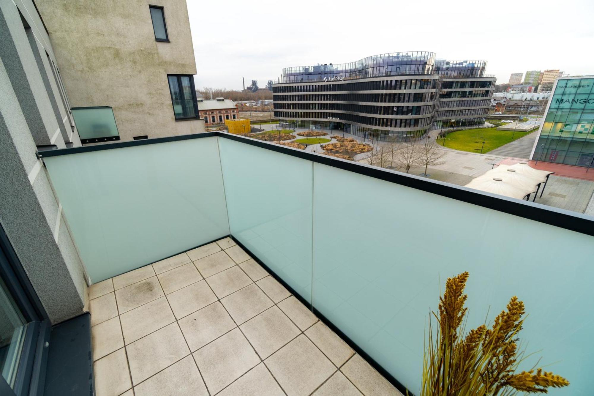 Bnb New Beautiful Apartment In The Center Of Ostrava With Option Garage Parking Buitenkant foto