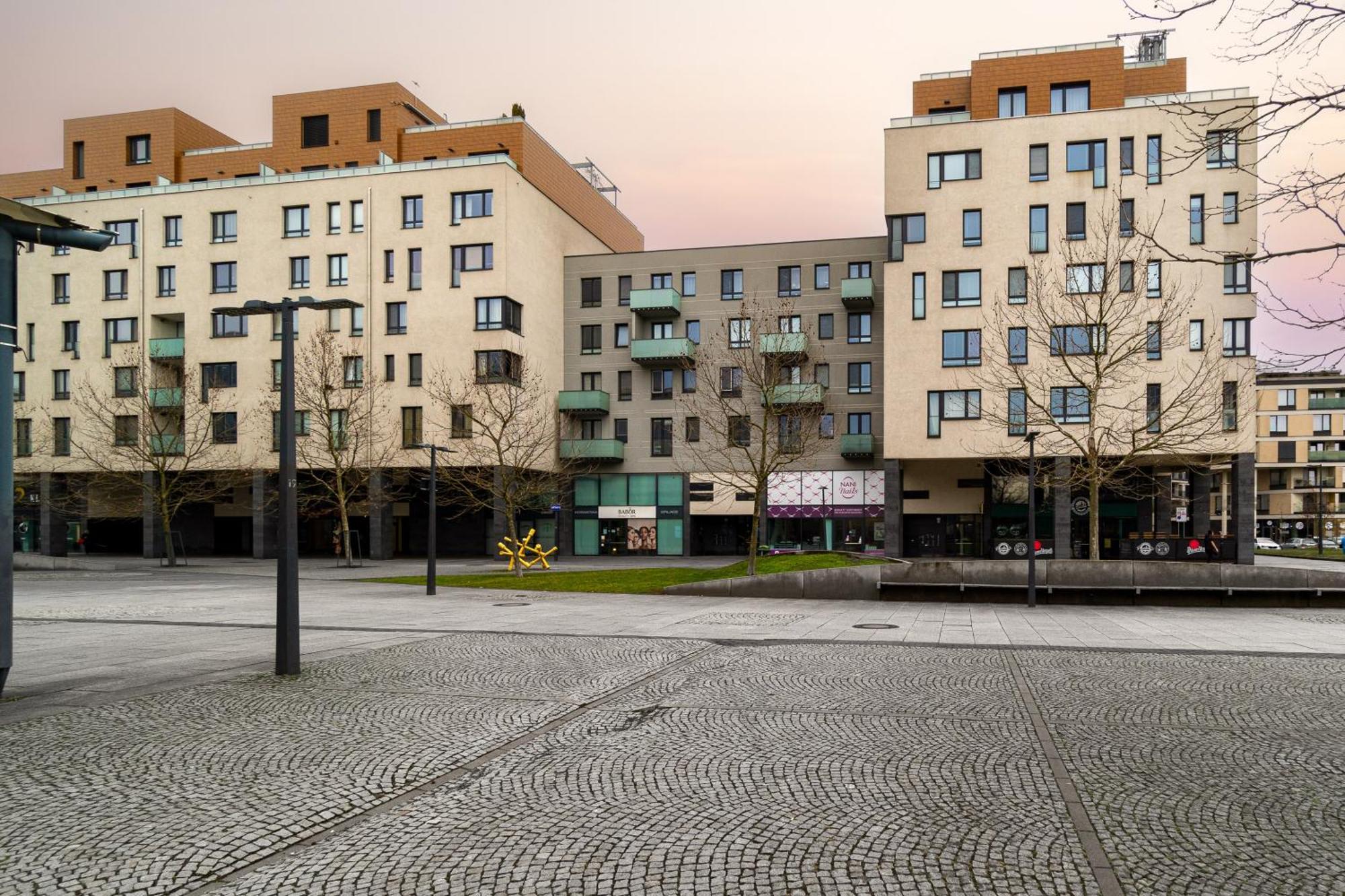 Bnb New Beautiful Apartment In The Center Of Ostrava With Option Garage Parking Buitenkant foto