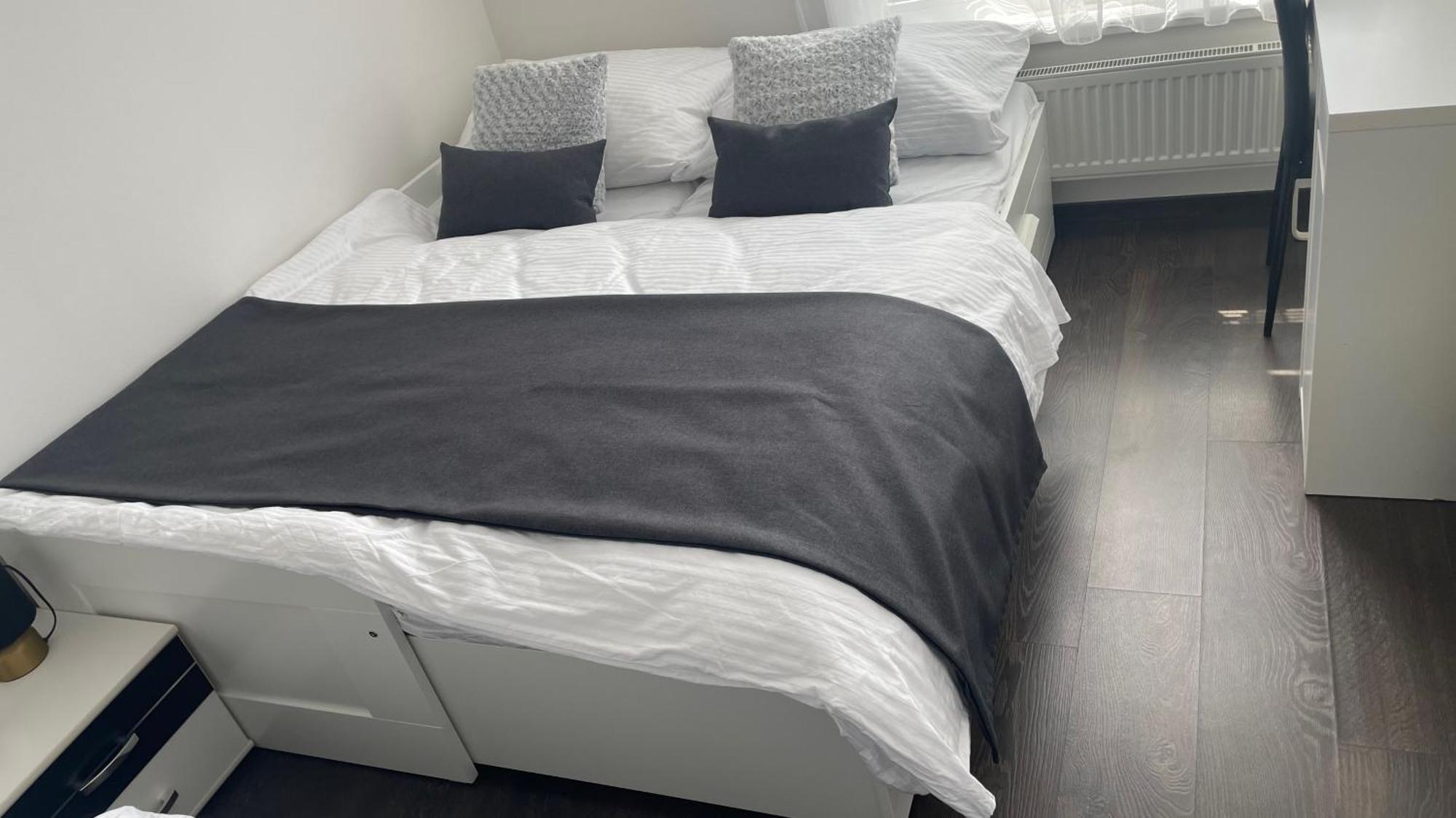 Bnb New Beautiful Apartment In The Center Of Ostrava With Option Garage Parking Buitenkant foto