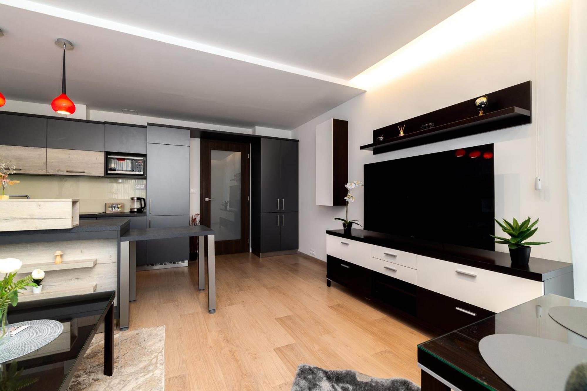 Bnb New Beautiful Apartment In The Center Of Ostrava With Option Garage Parking Buitenkant foto