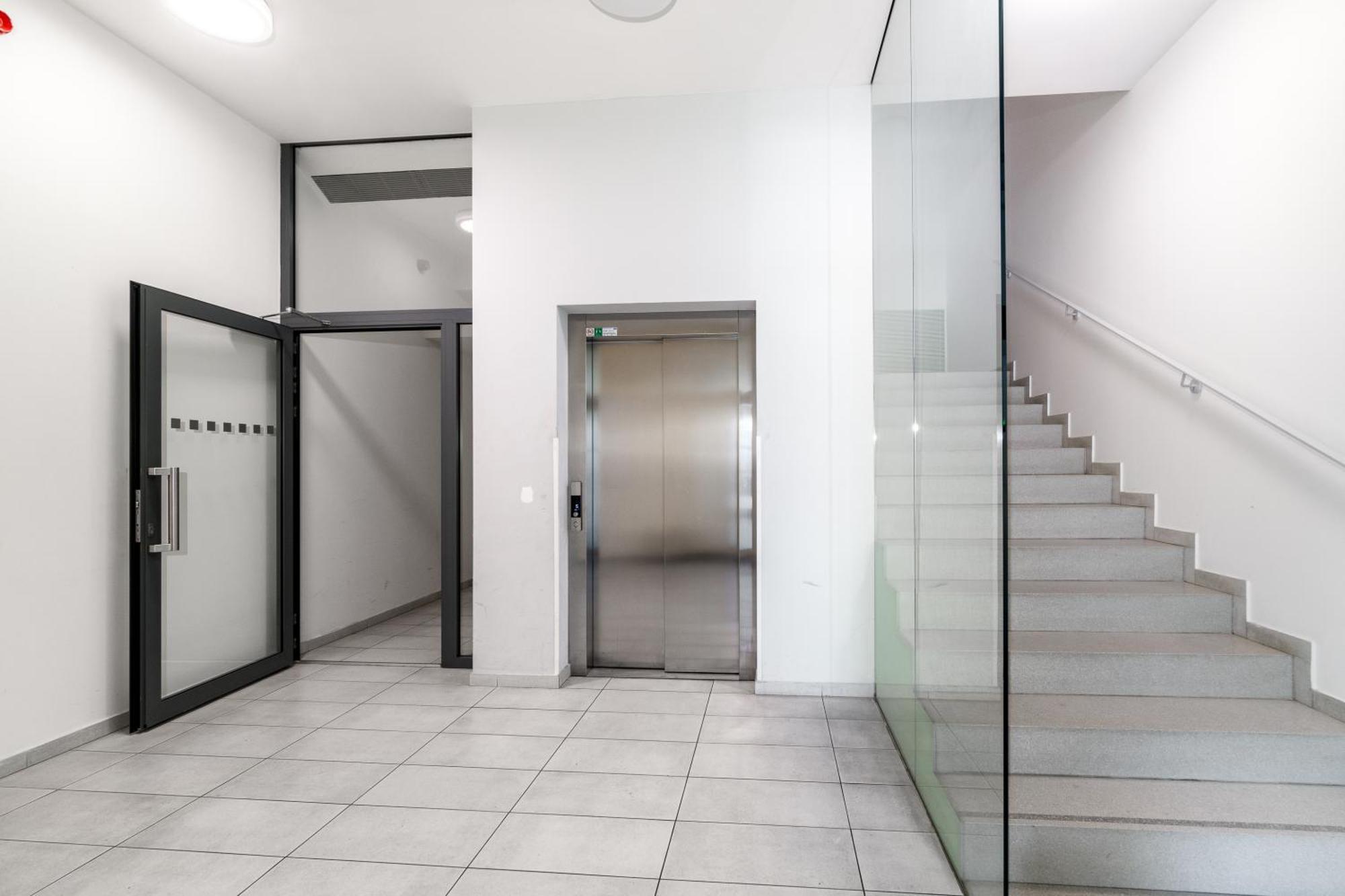 Bnb New Beautiful Apartment In The Center Of Ostrava With Option Garage Parking Buitenkant foto
