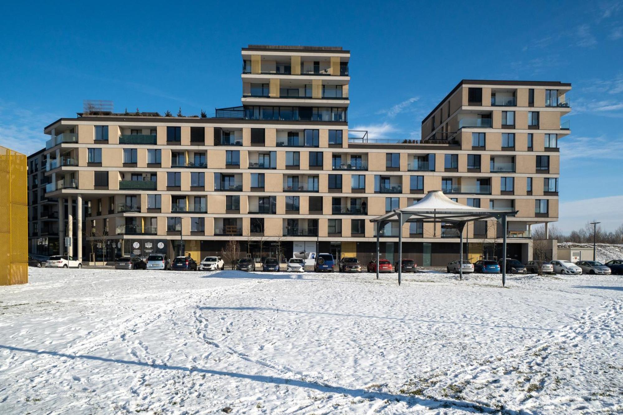 Bnb New Beautiful Apartment In The Center Of Ostrava With Option Garage Parking Buitenkant foto