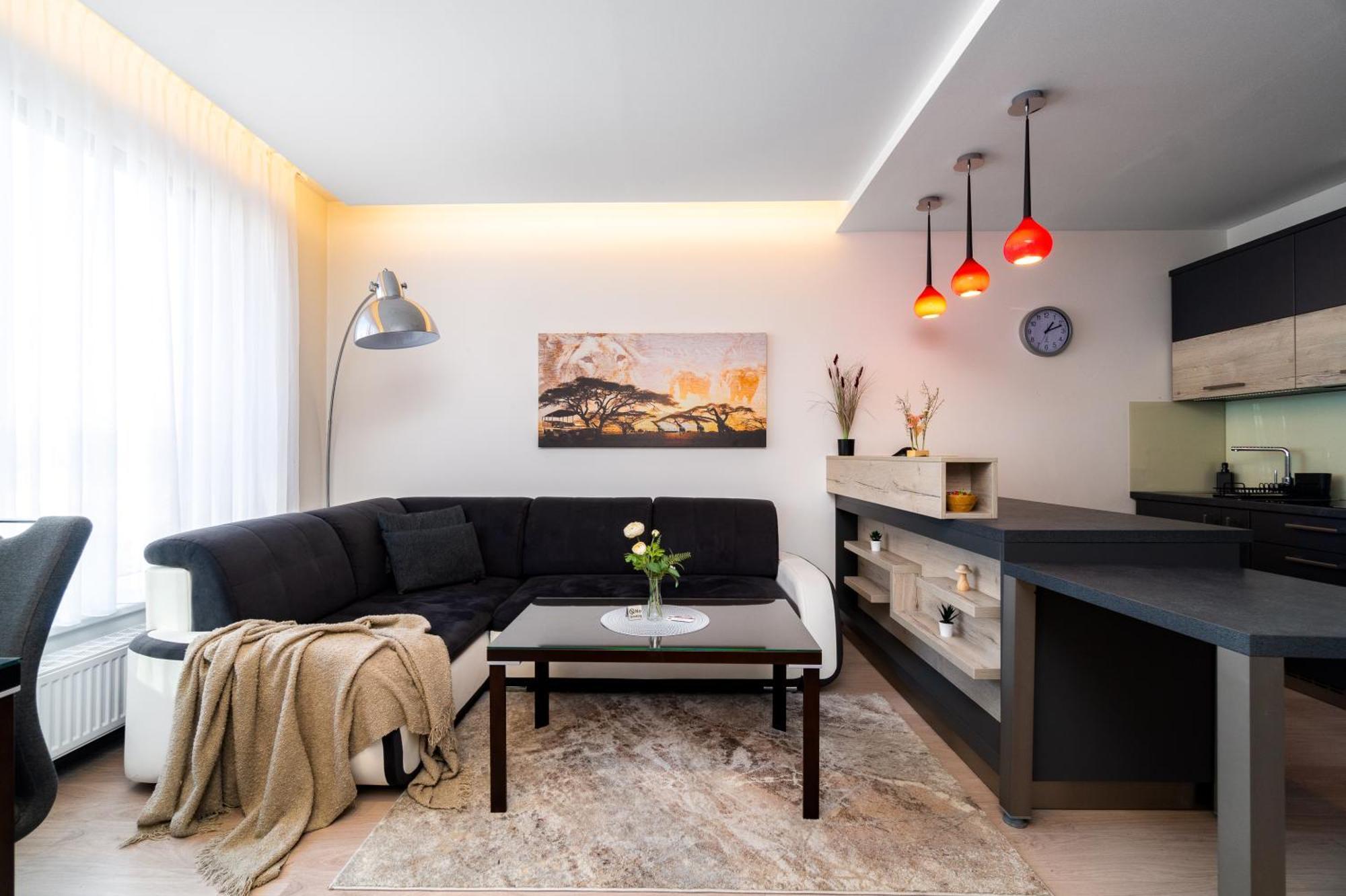 Bnb New Beautiful Apartment In The Center Of Ostrava With Option Garage Parking Buitenkant foto